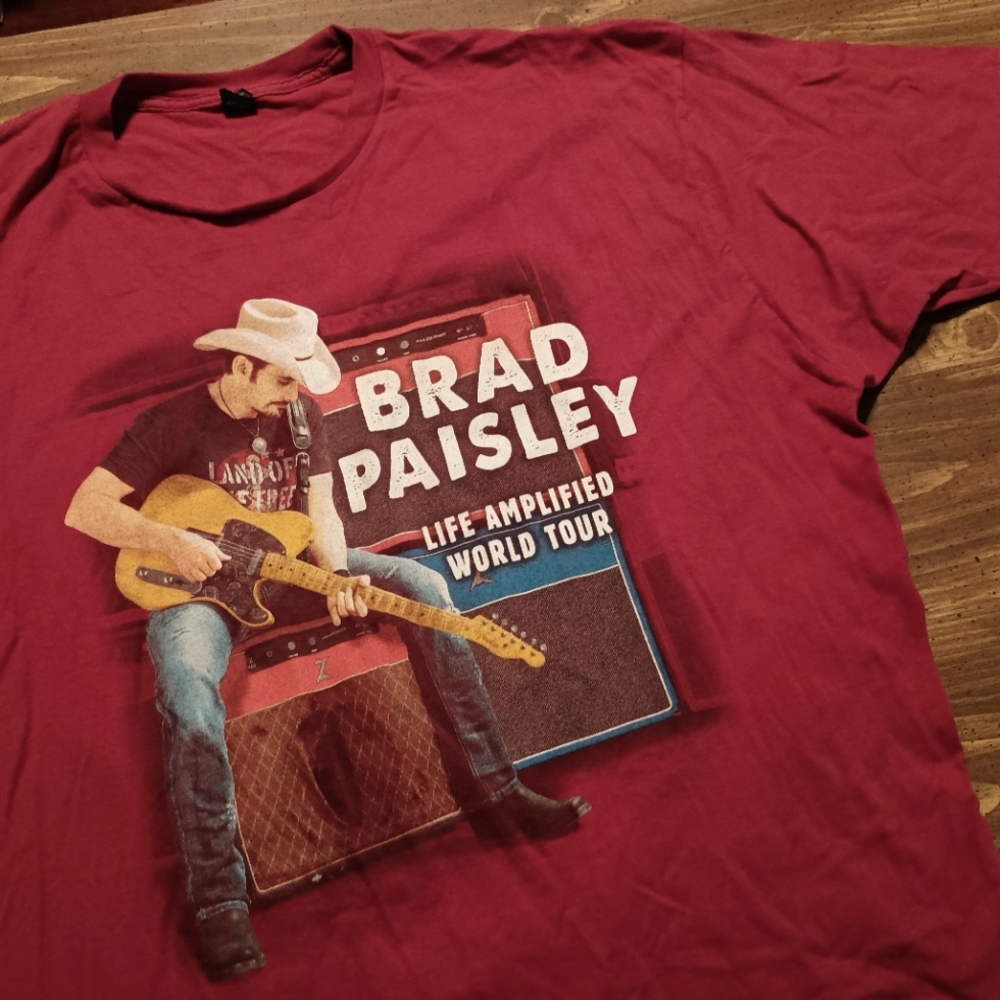 BRAD PAISLEY CONCERT T-SHIRT - 2XL // Music World Tour Band 2016 tee shirt